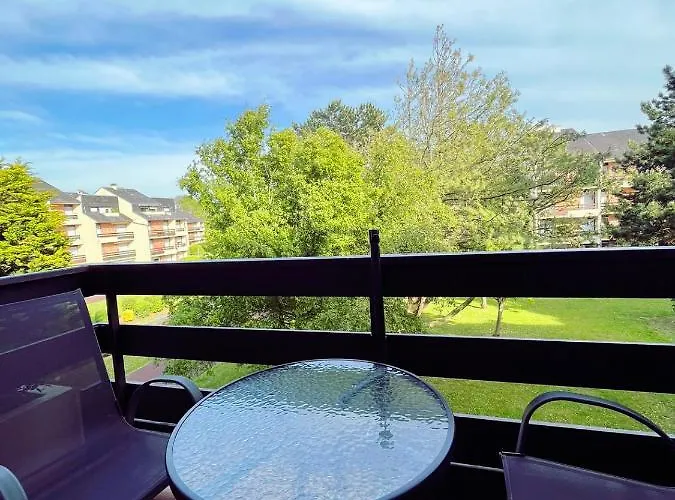 Calme Et Arboree Proche De La * Кабур