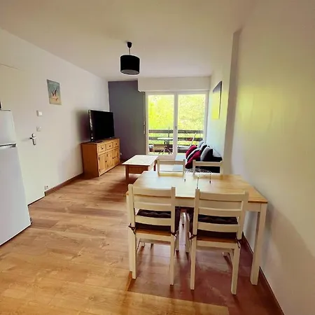 Calme Et Arborée Proche De La