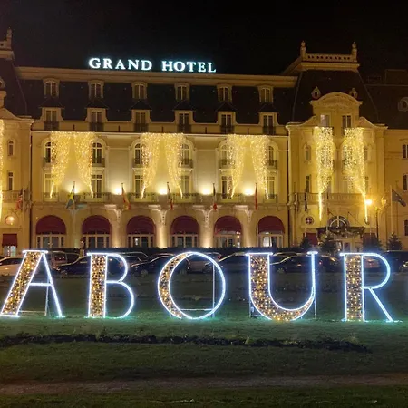 Calme Et Arboree Proche De La Apartament *
